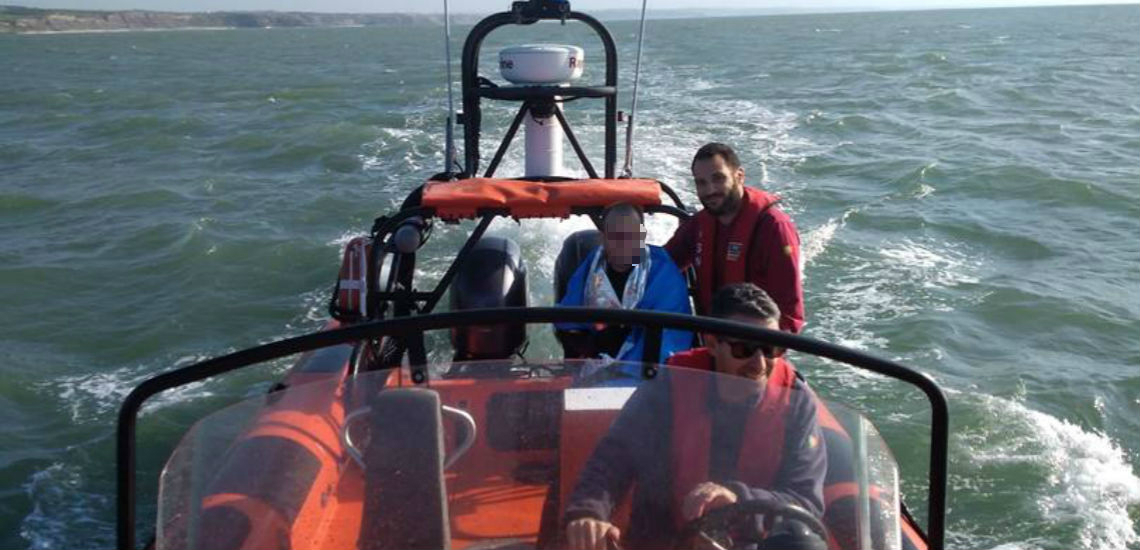 Surfista italiano resgatado em Peniche