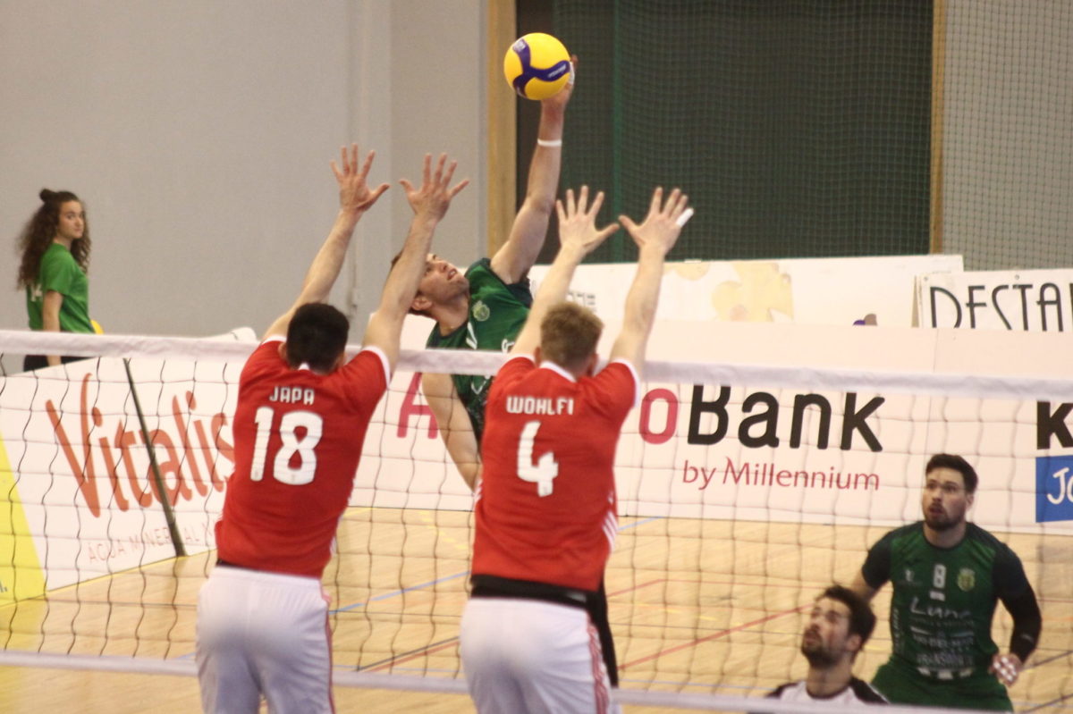 Voleibol: Sp. Caldas em bom plano contra o Benfica