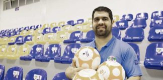 Burinhosa tenta “fintar” problemas financeiros