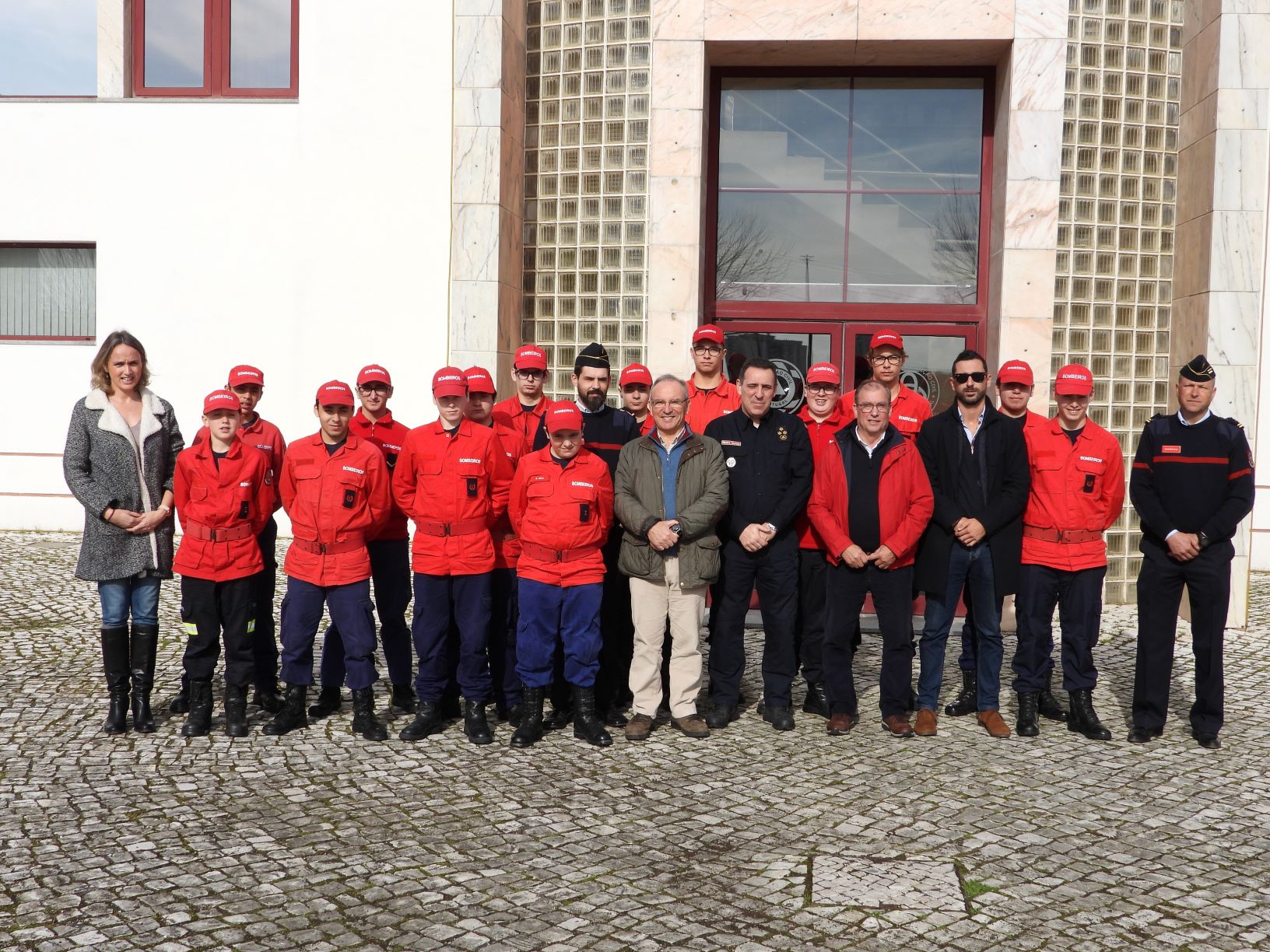 Alunos/bombeiros do Bombarral visitam ANPC e INEM
