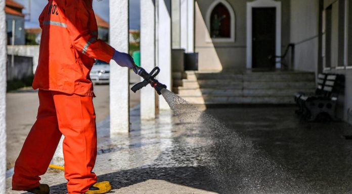 Coronavírus: Nazaré reforça higienização nas ruas