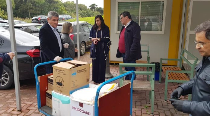 Coronavírus: autarcas das Caldas e Alcobaça entregam material médico ao CHO