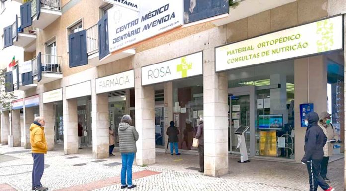Farmácias ajustam-se para servir utentes