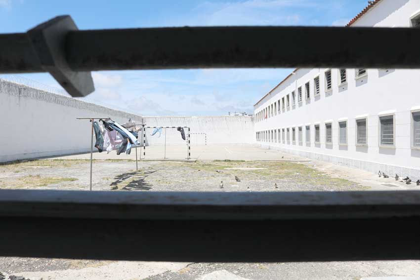 Medidas de protecção na prisão em causa