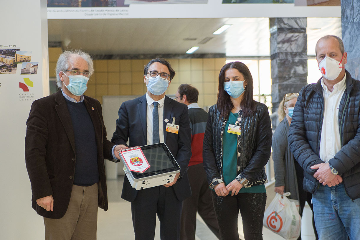 AF Leiria entrega monitores ao CHO e CHL