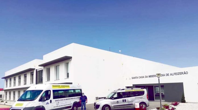 “Alfeizerão Social” fornece apoio no transporte a idosos da freguesia