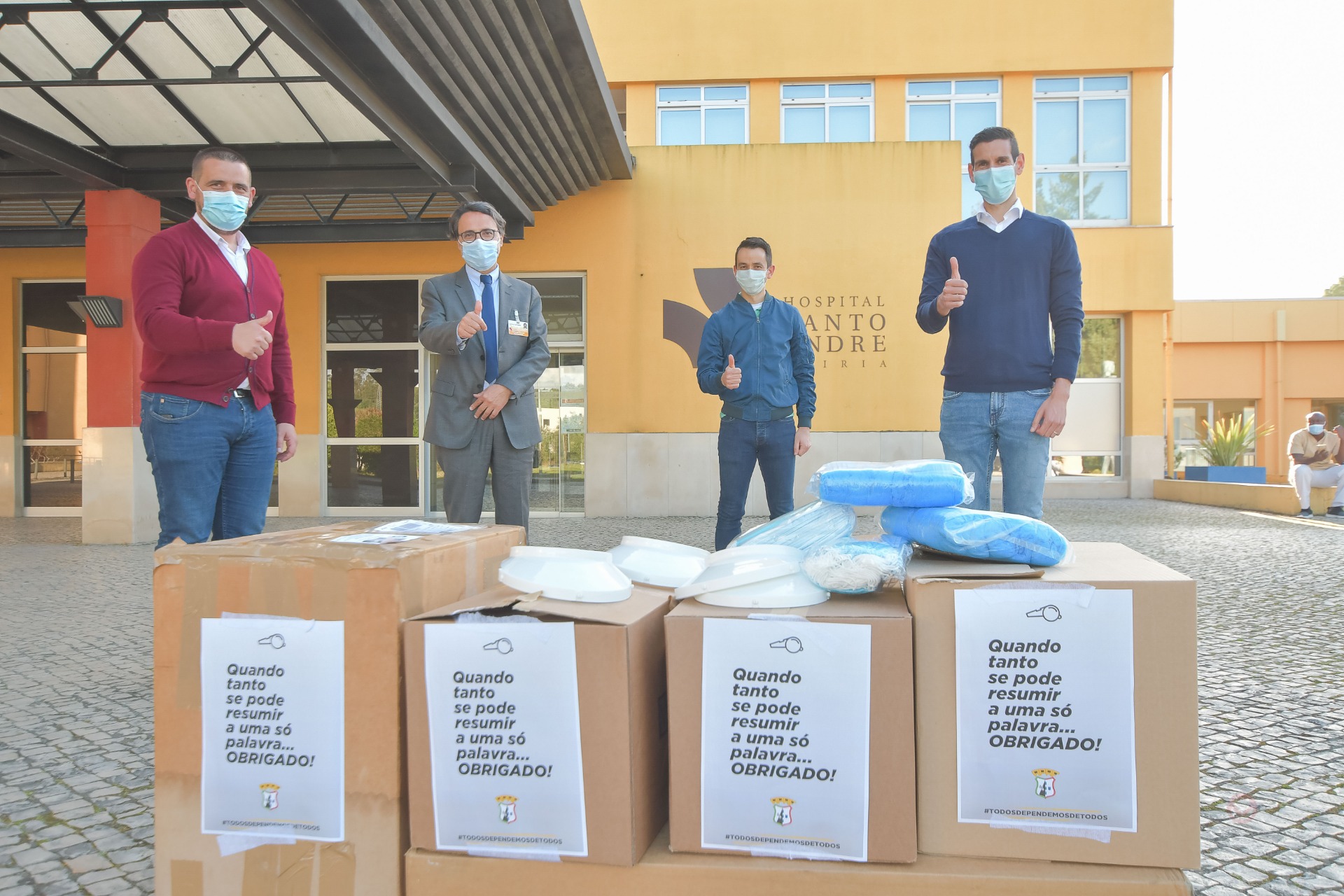 Árbitros oferecem equipamento de proteção ao Centro Hospitalar de Leiria