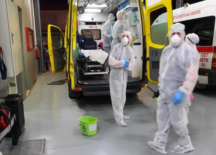 Empresa realiza descontaminação das ambulâncias dos Bombeiros do Bombarral