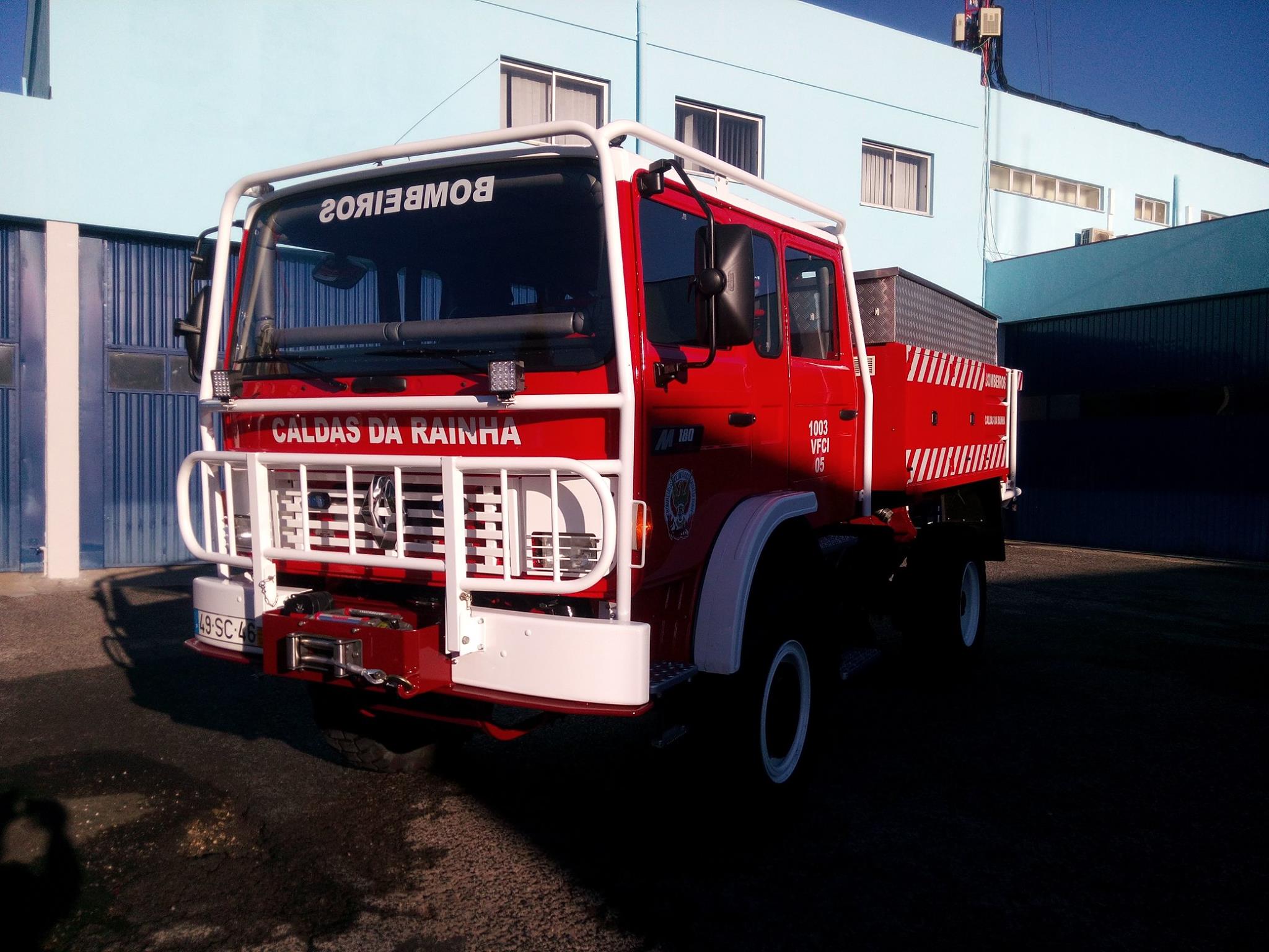 Monumento aos Bombeiros  nasce na rotunda dos Hortas