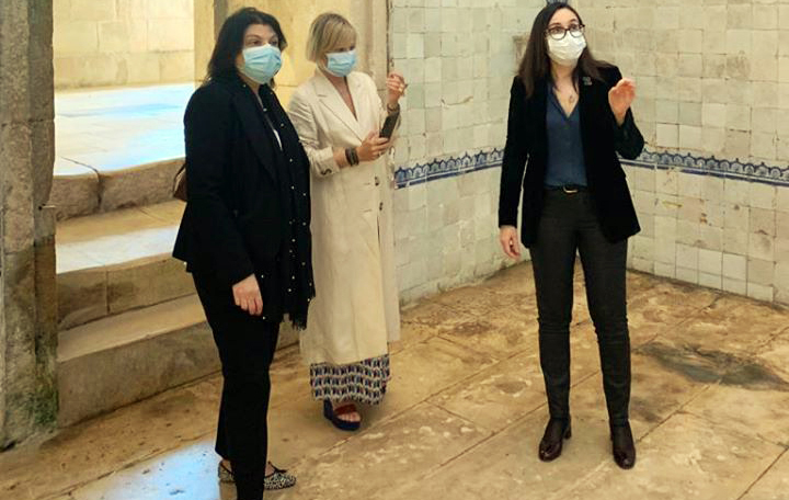 Secretária de Estado visita Mosteiro de Alcobaça