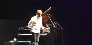 Uma centena marca presença na reabertura do CCC e conhece pianista Helder Bruno