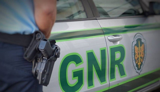 Homem detido por 20 crimes de furto na região Oeste