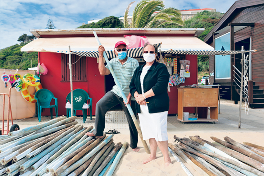 Mais de 35 anos a montar e desmontar as barracas na Foz