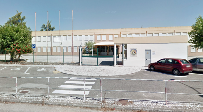 Duas escolas das Caldas na lista da retirada do amianto