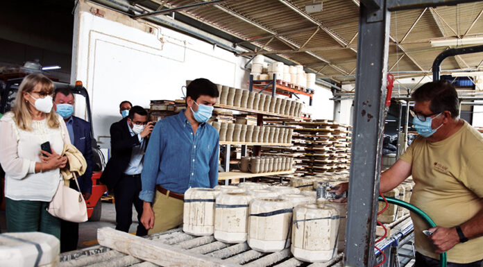 Líder do CDS visita as Caldas e defende valorização das marcas portuguesas