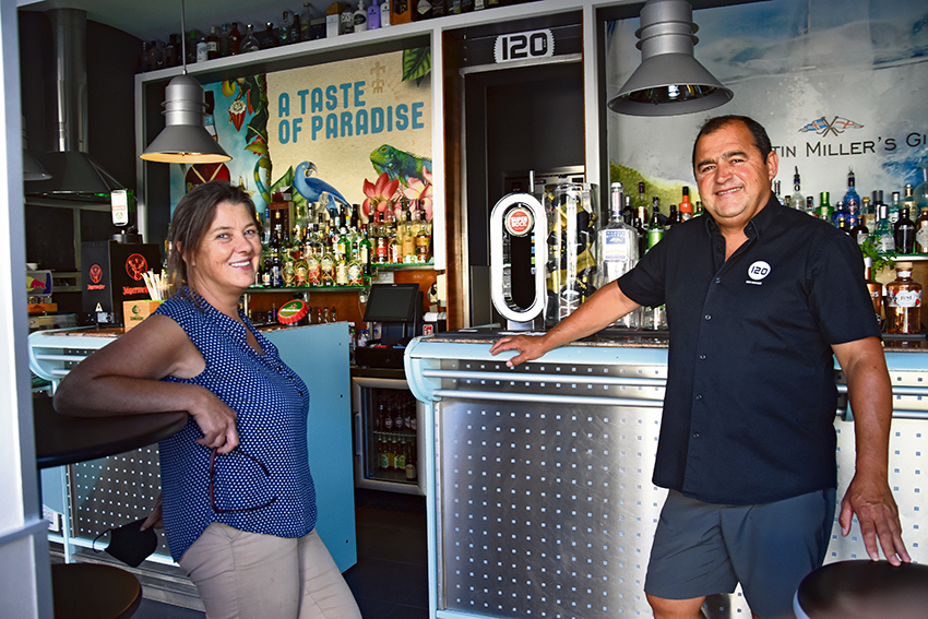 Café-Bar 120 está a celebrar 35º aniversário