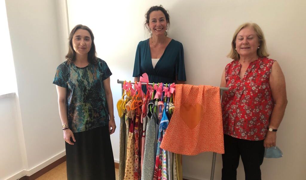 Turma de costura solidária do Bombarral ofereceu roupa a crianças carenciadas