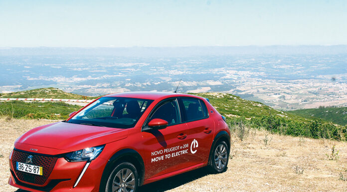 Novo Peugeot e-208, um automóvel eléctrico com a agilidade de um verdadeiro felino