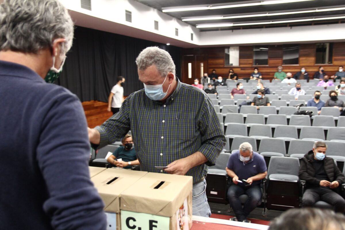 Jorge Reis reconduzido na presidência do Caldas por mais dois anos