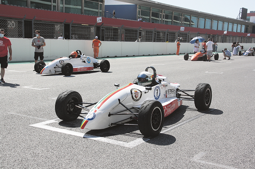 Vítor Sampaio vence no regresso dos fórmulas a Portimão