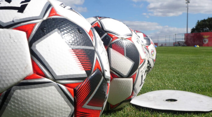 Benfica treina no Estádio do GD Peniche