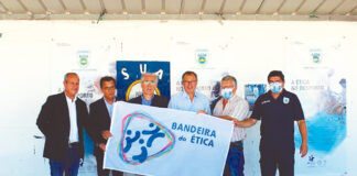 Alfeizerense ergue Bandeira da Ética