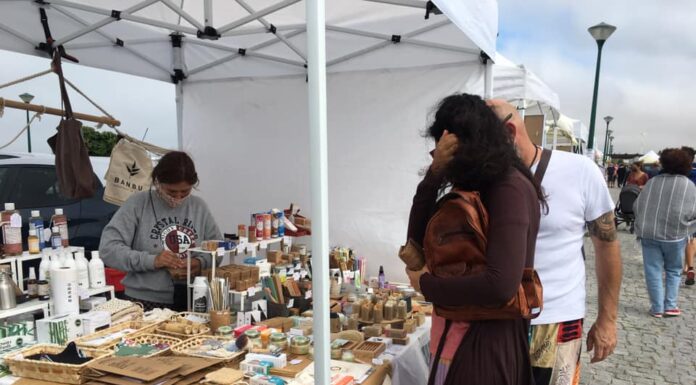 Foz do Arelho acolhe hoje e amanhã mercado de Verão