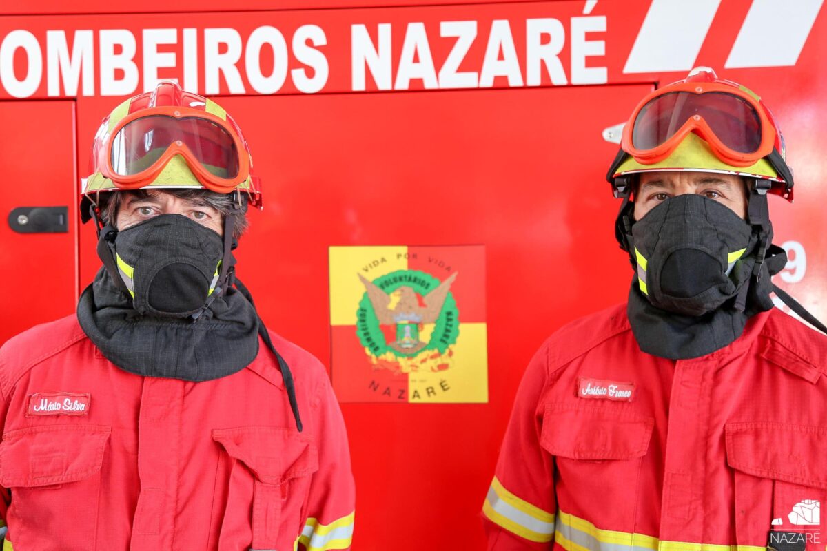 Bombeiros da Nazaré recebem máscaras de protecção Firecat