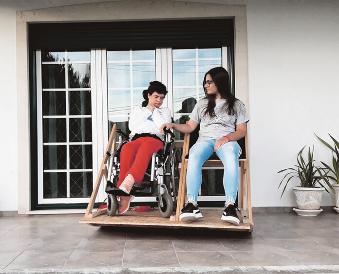 Baloiço-eu-e-a-minha-irma_Final