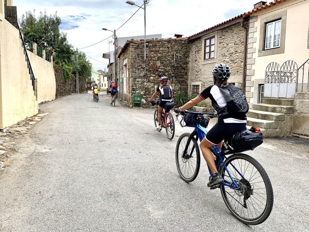 Iniciativa Bike Around Portugal passa pela região