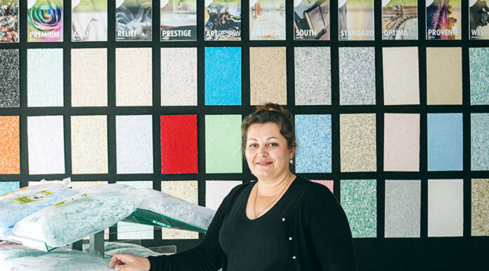 Abriu nas Caldas uma loja de papel de parede… líquido