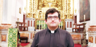 O jovem padre de Óbidos que se dedica a escrever biografias espirituais