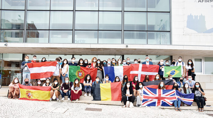 Meia centena de lusodescendentes debatem a empregabilidade nas Caldas