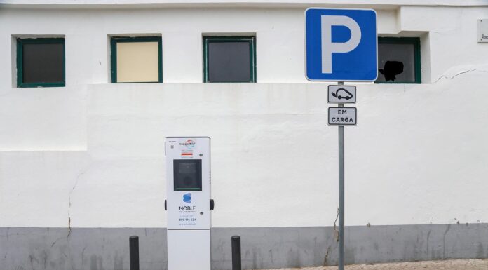 Nazaré recebe primeiro posto de carregamento de elétricos