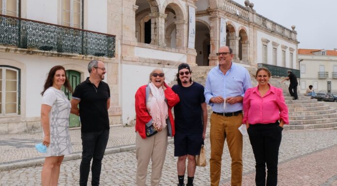 Fafá de Belém visita Santuário de Nossa Senhora da Nazaré