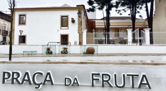 Aguarelas de três autores no Posto de Turismo