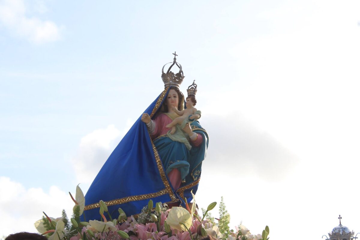 Gaeiras festeja padroeira com procissões mas sem acompanhamento