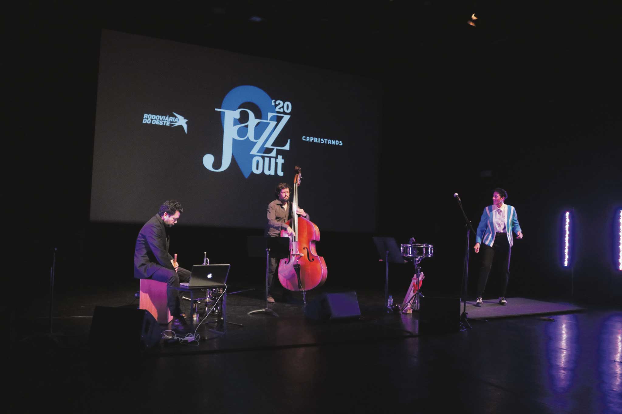 A música improvisada combinada com o sapateado no concerto do Caldas nice Jazz