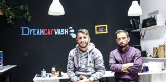 Lavagem e estofador de automóveis Dreamcarwash abriu no Bairro dos Arneiros