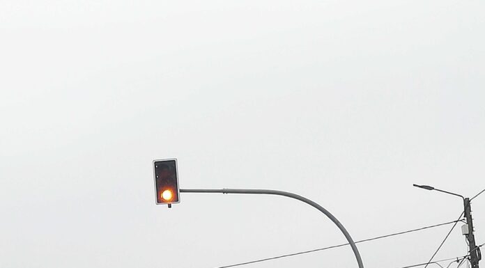 Moradores queixam-se da velocidade na EN-8 em Tornada