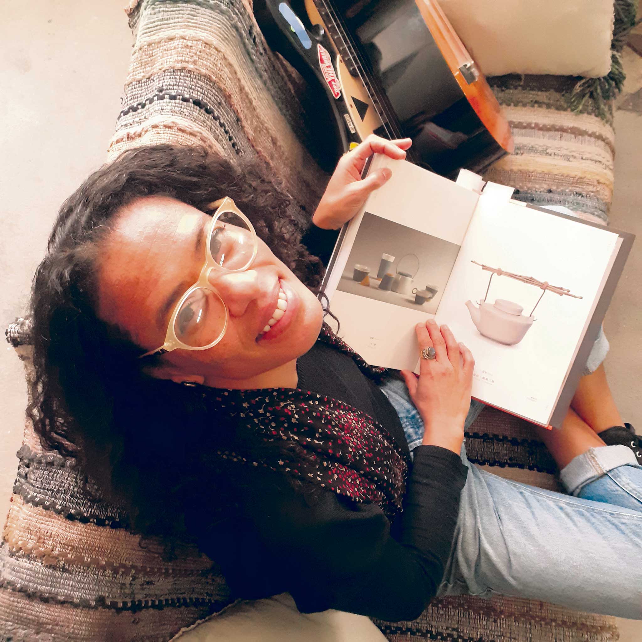 Ceramista local selecionada para concurso mundial de bules