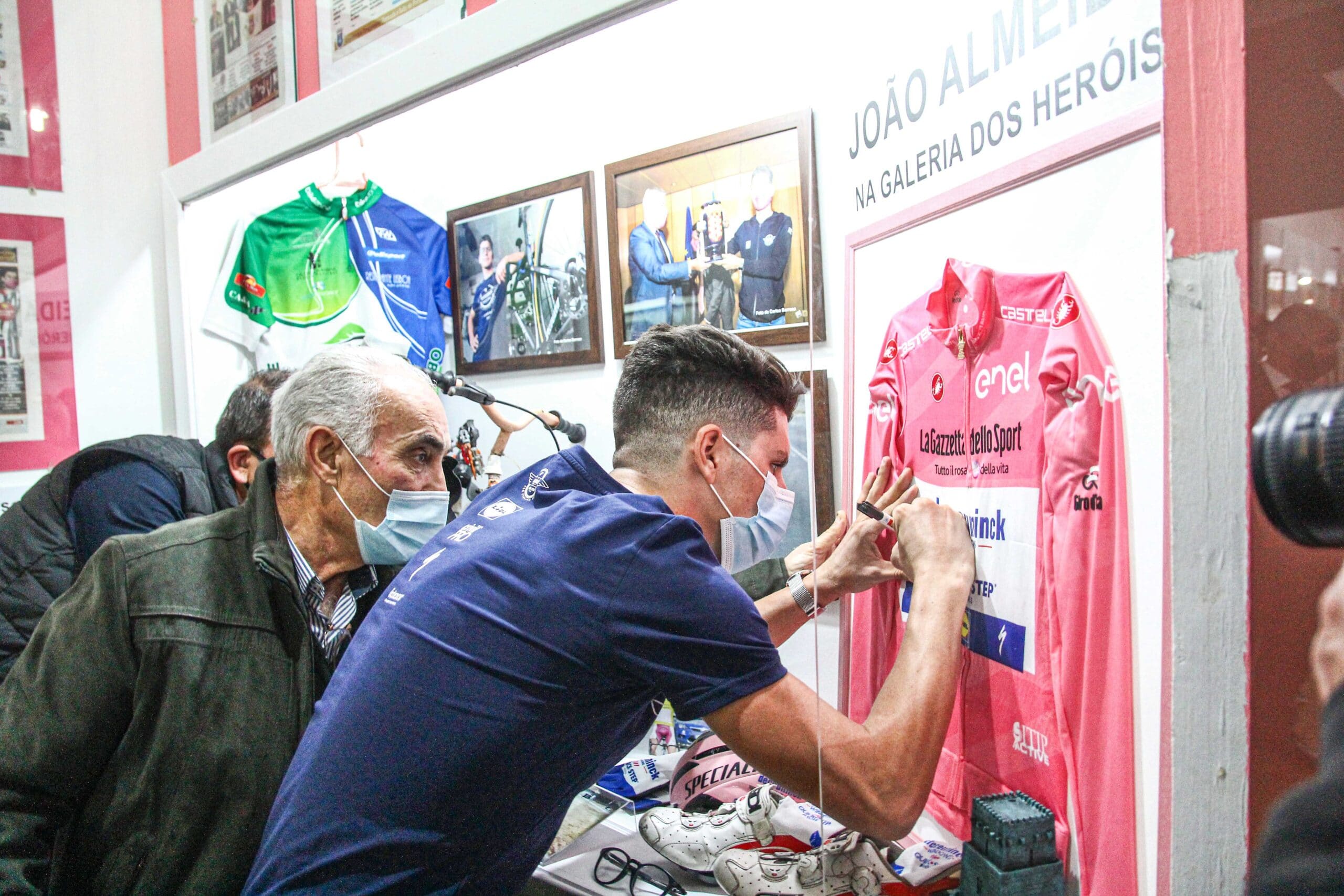 João Almeida já está na galeria dos heróis do Museu de Ciclismo