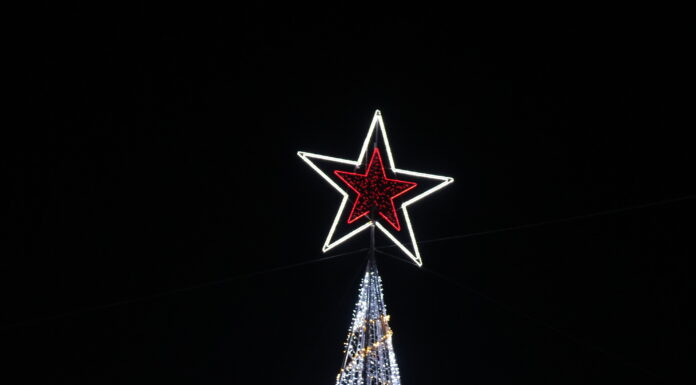 Caldas já está iluminada para o Natal deste ano