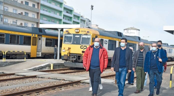 Candidato à Presidência da República veio às Caldas de comboio para uma “visita de proximidade”