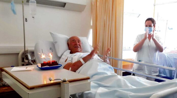 Centro Hospitalar do Oeste oferece bolo aos doentes internados