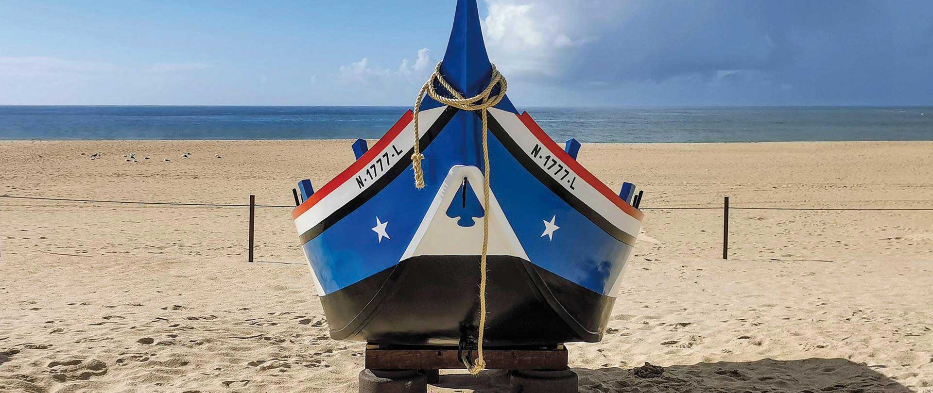 Embarcação “Perdido” foi restaurada e regressa ao areal