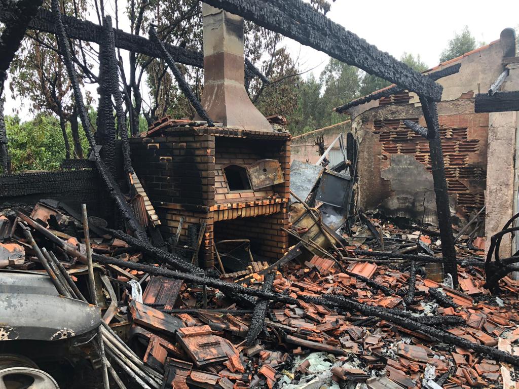 Solidariedade para família que perdeu tudo em incêndio