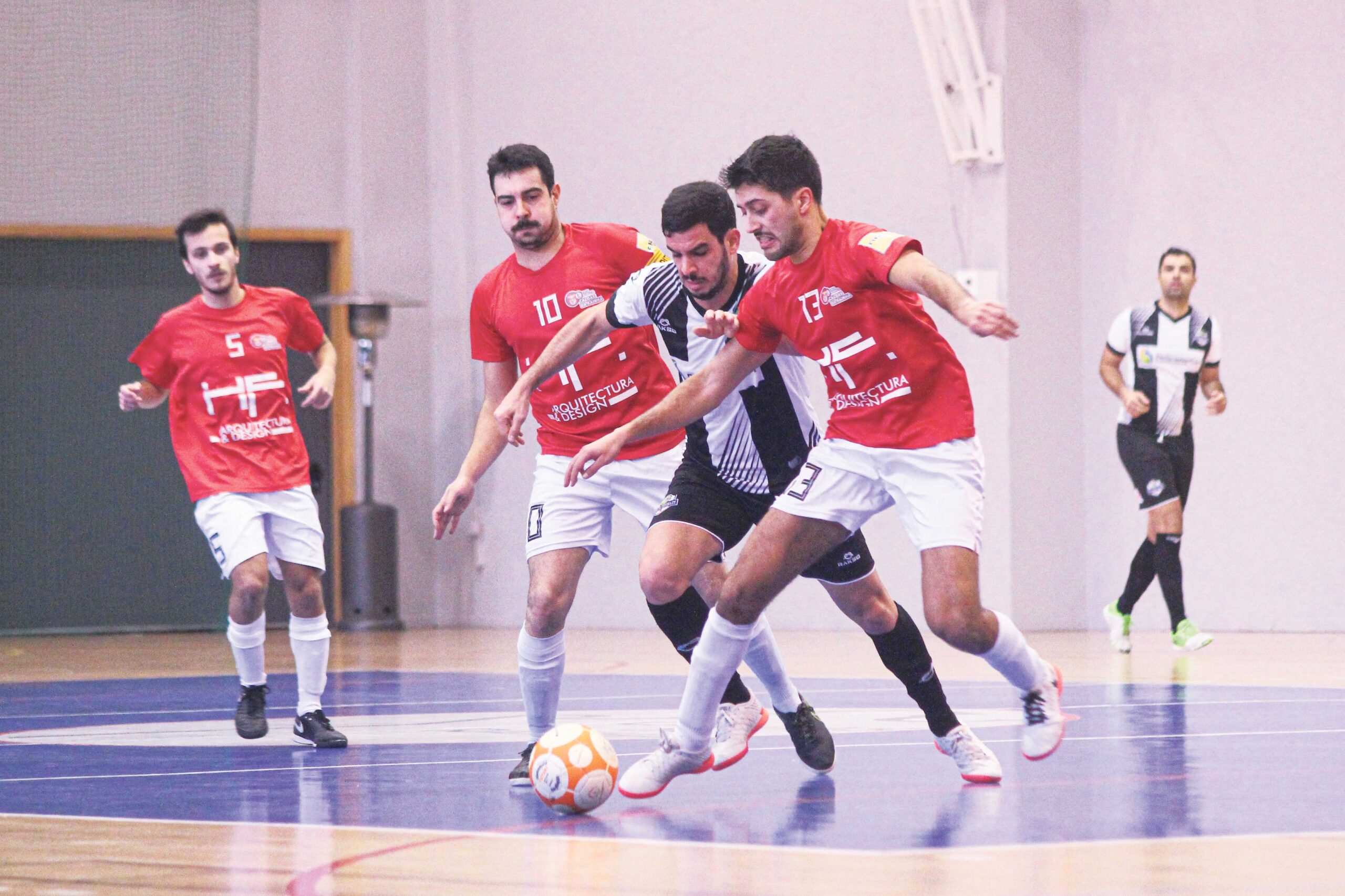 Casa do Benfica alcança primeira vitória da época