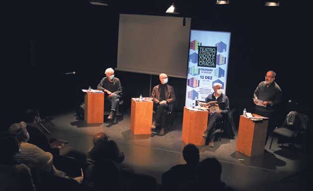 Democracia em foco no Teatro da Rainha