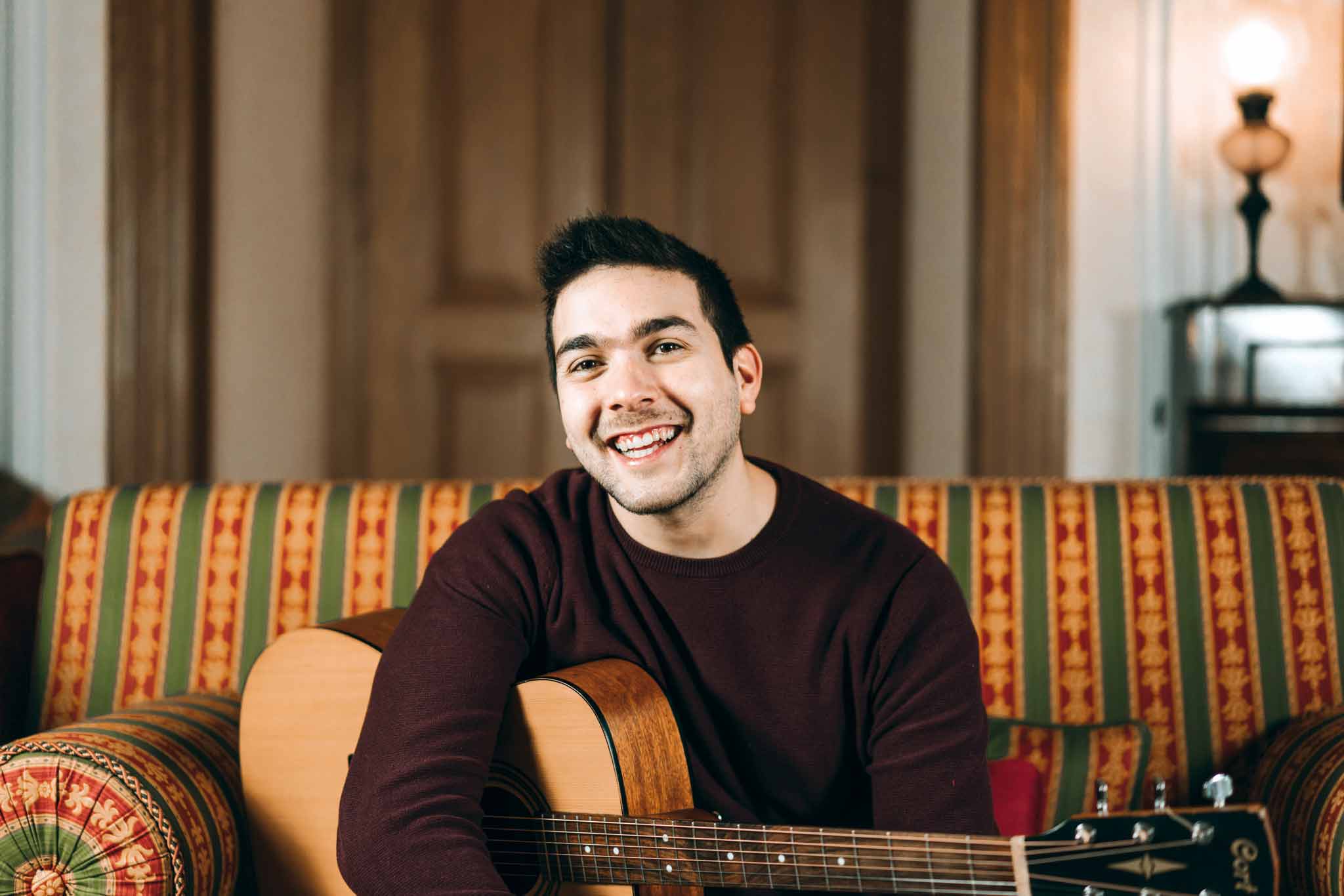 Cantautor Henrique Seira estreia-se amanhã em Alcobaça